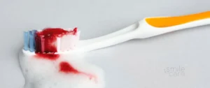 Cepillo dental con sangre: prevenir la gingivitis dentista Las Palmas